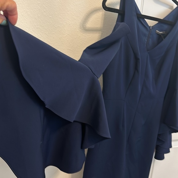 Maggy London size 6 navy cold shoulder bell sleeve formal dress - Picture 3 of 5
